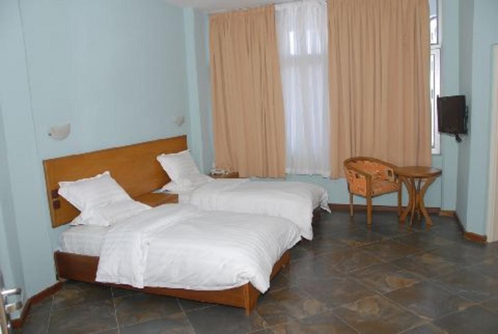 Robin Hood Inn Ogbodjo Bagian luar foto