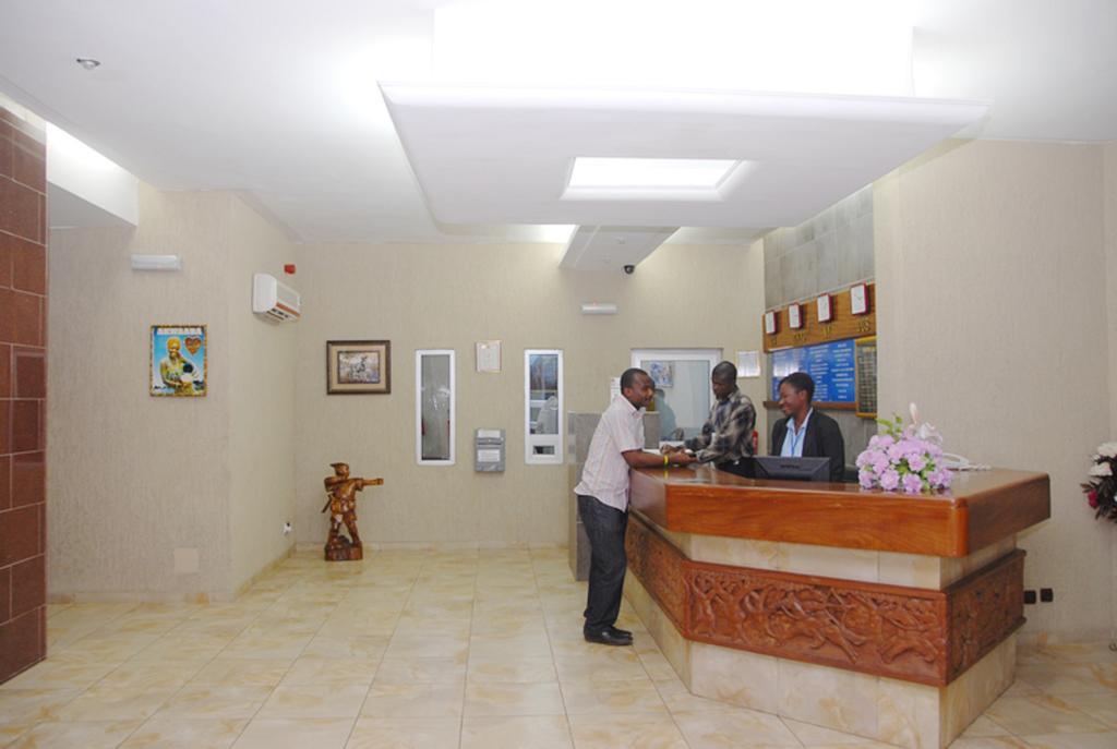 Robin Hood Inn Ogbodjo Bagian luar foto