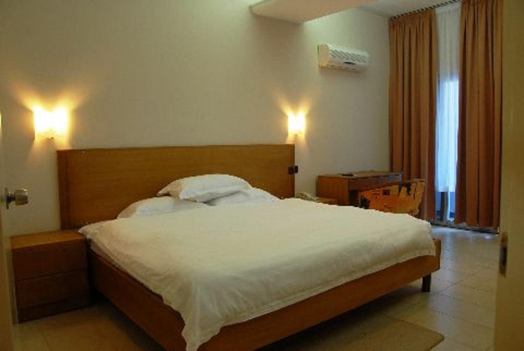 Robin Hood Inn Ogbodjo Bagian luar foto